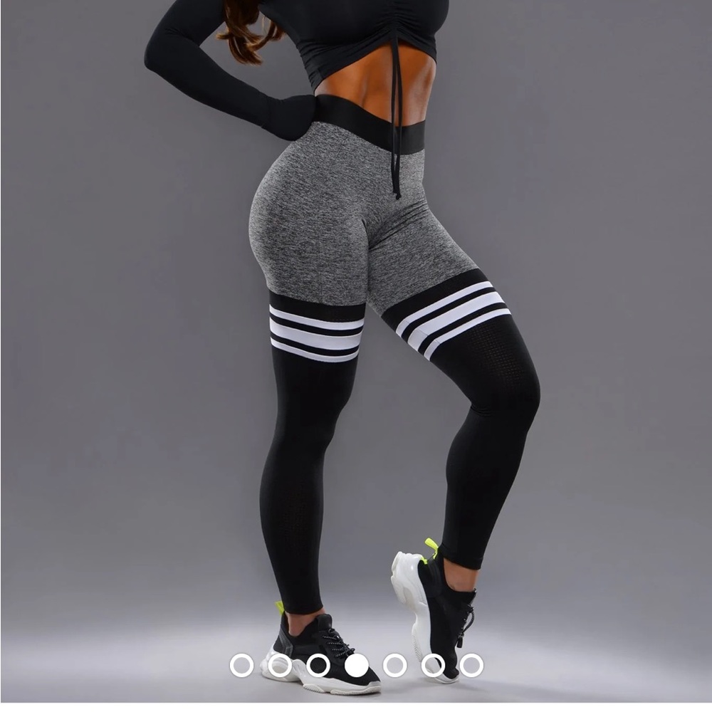 Bombshell Leggings - image 2